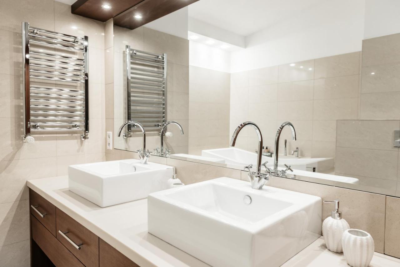 Extravaganza Apartment
